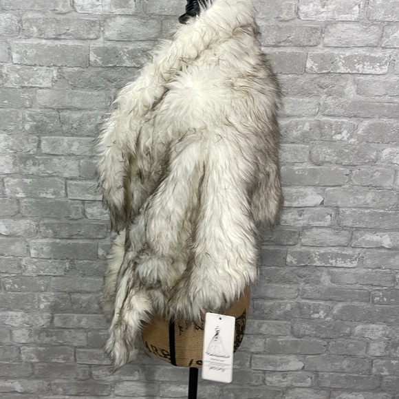 Wait for You! Faux Fur Wrap Stole - Picture 2 of 8